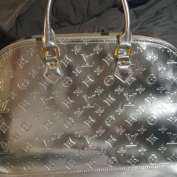 Louis vuitton handbag (large) - Picture 3 of 6